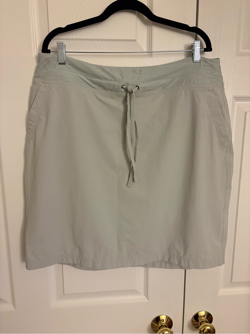 Duluth Trading Co Light Gray Drawstring Skort